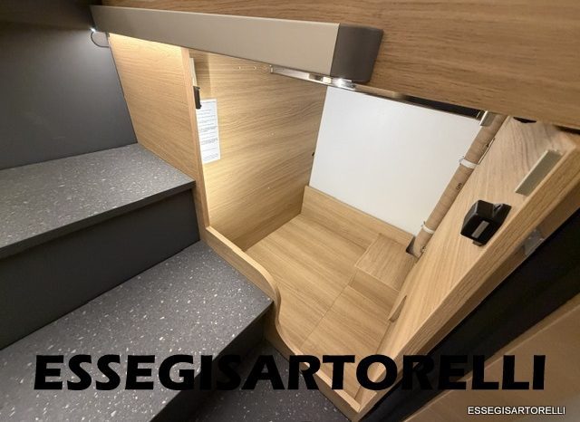 ADRIA NEW MATRIX SELECT M 670 SL 2027 GARAGE, LETTI GEMELLI, DOPPIO PAVIMENTO pieno