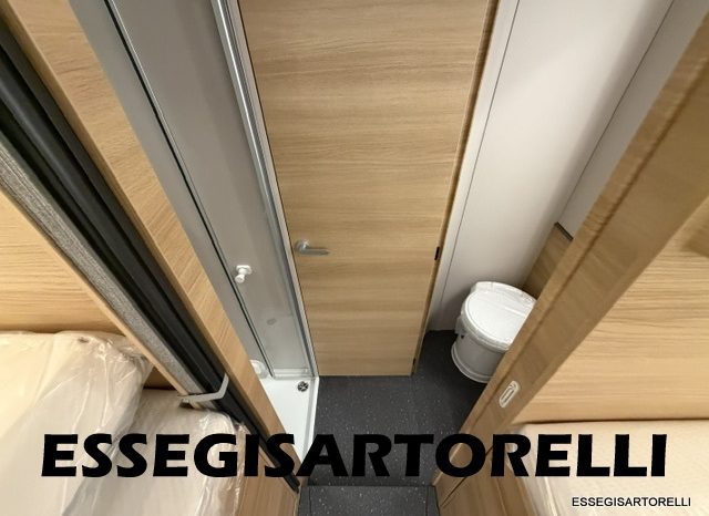 ADRIA NEW MATRIX SELECT M 670 SL 2027 GARAGE, LETTI GEMELLI, DOPPIO PAVIMENTO pieno