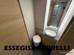 ADRIA NEW MATRIX SELECT M 670 SL 2027 GARAGE, LETTI GEMELLI, DOPPIO PAVIMENTO pieno