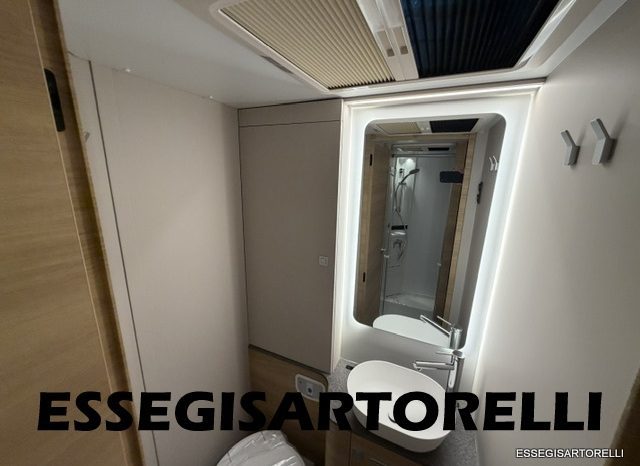 ADRIA NEW MATRIX SELECT M 670 SL 2027 GARAGE, LETTI GEMELLI, DOPPIO PAVIMENTO pieno