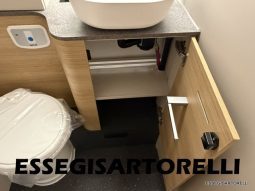 ADRIA NEW MATRIX SELECT M 670 SL 2027 GARAGE, LETTI GEMELLI, DOPPIO PAVIMENTO pieno