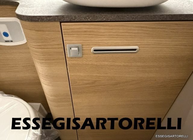 ADRIA NEW MATRIX SELECT M 670 SL 2027 GARAGE, LETTI GEMELLI, DOPPIO PAVIMENTO pieno