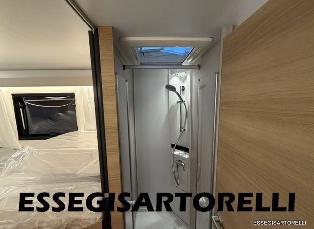 ADRIA NEW MATRIX SELECT M 670 SL 2027 GARAGE, LETTI GEMELLI, DOPPIO PAVIMENTO pieno