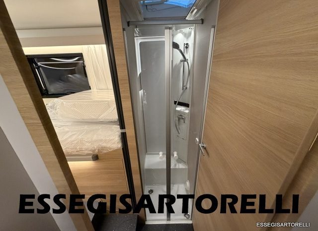 ADRIA NEW MATRIX SELECT M 670 SL 2027 GARAGE, LETTI GEMELLI, DOPPIO PAVIMENTO pieno