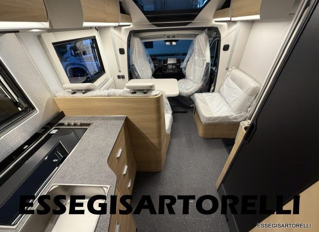 ADRIA NEW MATRIX SELECT M 670 SL 2027 GARAGE, LETTI GEMELLI, DOPPIO PAVIMENTO pieno