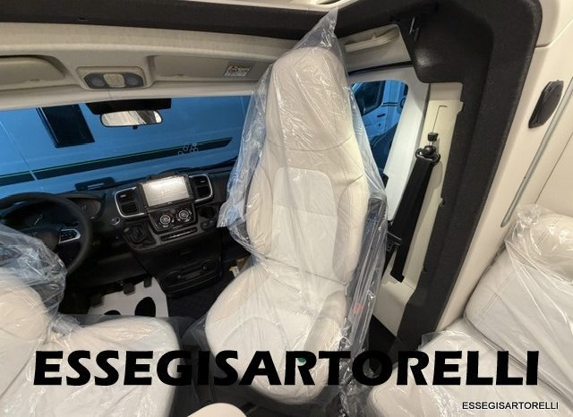 ADRIA NEW MATRIX SELECT M 670 SL 2027 GARAGE, LETTI GEMELLI, DOPPIO PAVIMENTO pieno