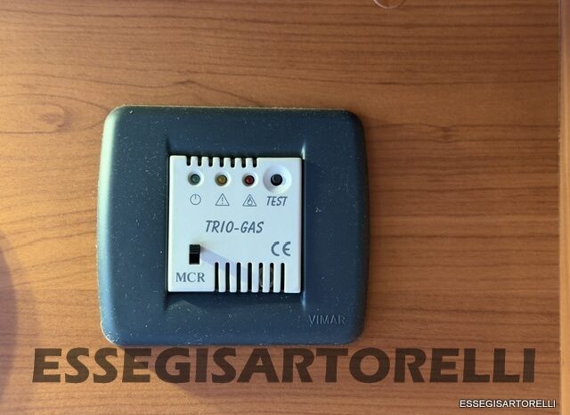 MOBILVETTA KEA M 71 D MANSARDATO FULL OPTIONAL 2008 CLIMA CELLULA, PARABOLA, 7 POSTI pieno