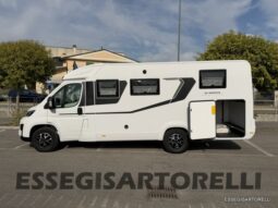 ADRIA NEW COMPACT DL SELECT 2027 LETTI GEMELLI E GARAGE 699 CM
