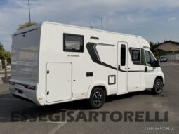 ADRIA NEW COMPACT DL SELECT 2027 LETTI GEMELLI E GARAGE 699 CM pieno