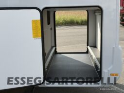 ADRIA NEW COMPACT DL SELECT 2027 LETTI GEMELLI E GARAGE 699 CM pieno