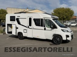 ADRIA NEW COMPACT DL SELECT 2027 LETTI GEMELLI E GARAGE 699 CM pieno