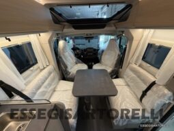 ADRIA NEW COMPACT DL SELECT 2027 LETTI GEMELLI E GARAGE 699 CM pieno
