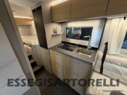 ADRIA NEW COMPACT DL SELECT 2027 LETTI GEMELLI E GARAGE 699 CM pieno