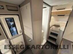 ADRIA NEW COMPACT DL SELECT 2027 LETTI GEMELLI E GARAGE 699 CM pieno