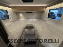 ADRIA NEW COMPACT DL SELECT 2027 LETTI GEMELLI E GARAGE 699 CM pieno