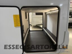 ADRIA NEW COMPACT DL SELECT 2027 LETTI GEMELLI E GARAGE 699 CM pieno
