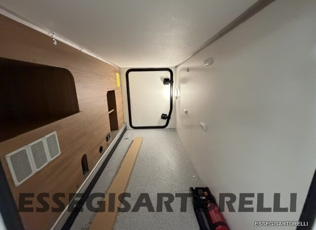 CHAUSSON NEW TITANIUM LINE 777 2027 AUTOMATICO 165 CV POWER LETTI GEMELLI GARAGE E BASCULANTE pieno