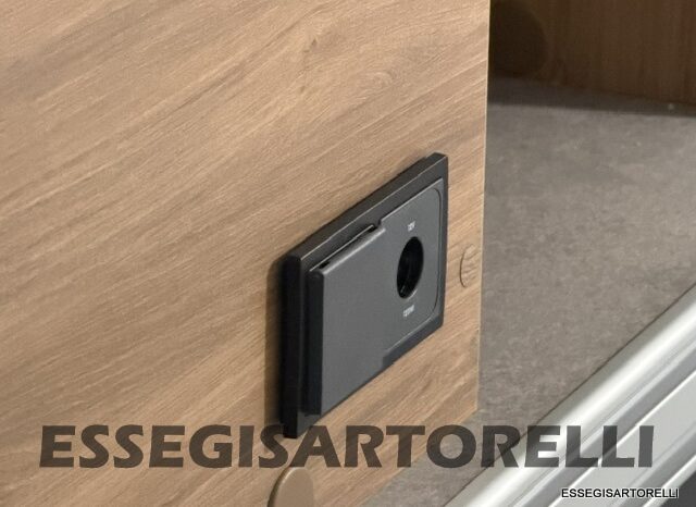CHAUSSON NEW TITANIUM LINE 777 2027 AUTOMATICO 165 CV POWER LETTI GEMELLI GARAGE E BASCULANTE pieno