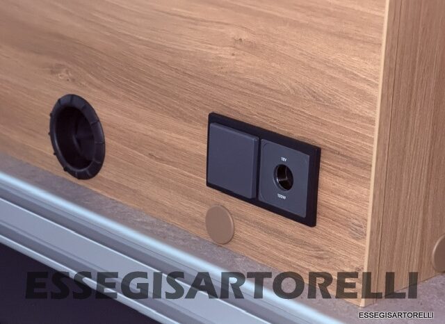 CHAUSSON NEW TITANIUM LINE 777 2027 AUTOMATICO 165 CV POWER LETTI GEMELLI GARAGE E BASCULANTE pieno