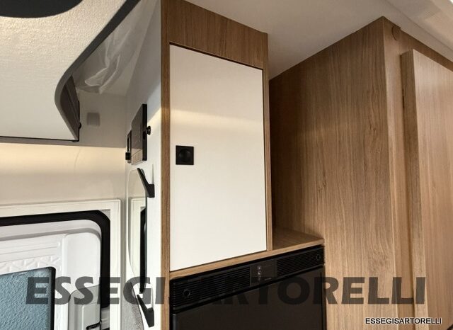 CHAUSSON NEW TITANIUM LINE 777 2027 AUTOMATICO 165 CV POWER LETTI GEMELLI GARAGE E BASCULANTE pieno