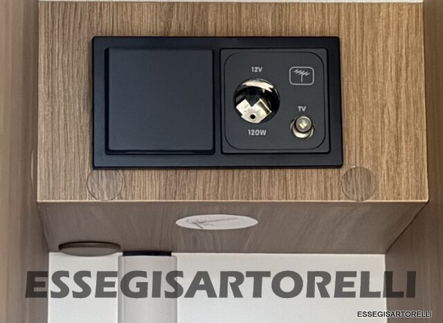 CHAUSSON NEW TITANIUM LINE 777 2027 AUTOMATICO 165 CV POWER LETTI GEMELLI GARAGE E BASCULANTE pieno