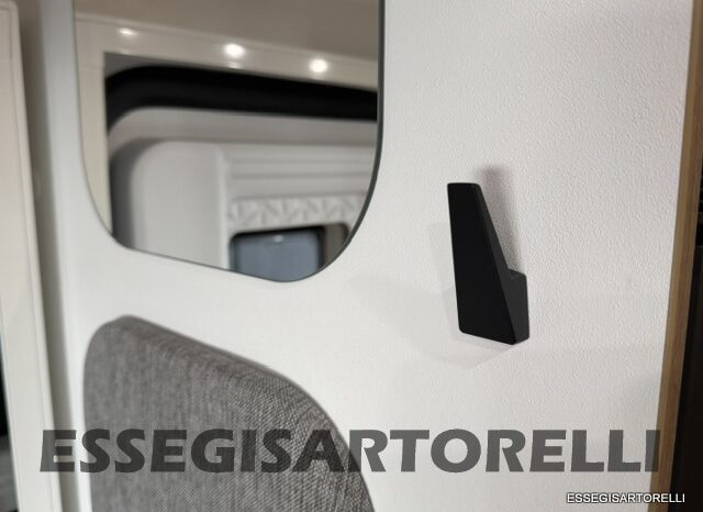 CHAUSSON NEW TITANIUM LINE 777 2027 AUTOMATICO 165 CV POWER LETTI GEMELLI GARAGE E BASCULANTE pieno