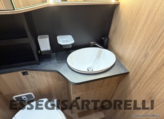 CHAUSSON NEW TITANIUM LINE 777 2027 AUTOMATICO 165 CV POWER LETTI GEMELLI GARAGE E BASCULANTE pieno