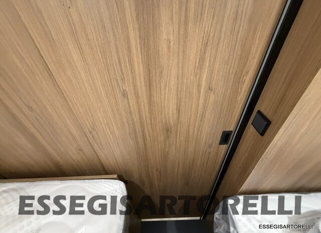 CHAUSSON NEW TITANIUM LINE 777 2027 AUTOMATICO 165 CV POWER LETTI GEMELLI GARAGE E BASCULANTE pieno