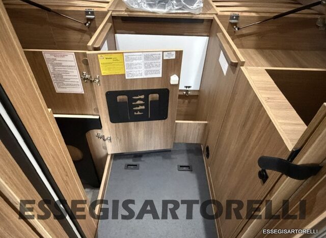 CHAUSSON NEW TITANIUM LINE 777 2027 AUTOMATICO 165 CV POWER LETTI GEMELLI GARAGE E BASCULANTE pieno