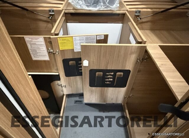 CHAUSSON NEW TITANIUM LINE 777 2027 AUTOMATICO 165 CV POWER LETTI GEMELLI GARAGE E BASCULANTE pieno