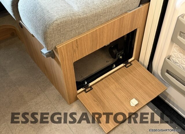 CHAUSSON NEW TITANIUM LINE 777 2027 AUTOMATICO 165 CV POWER LETTI GEMELLI GARAGE E BASCULANTE pieno