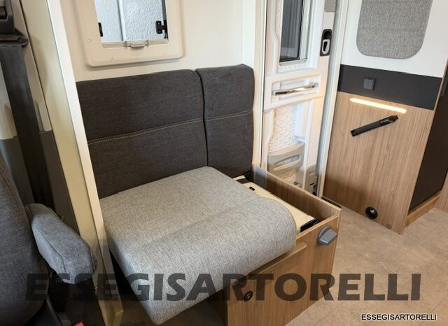CHAUSSON NEW TITANIUM LINE 777 2027 AUTOMATICO 165 CV POWER LETTI GEMELLI GARAGE E BASCULANTE pieno