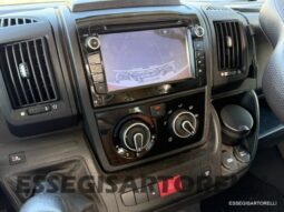 MOTORHOME KNAUS SKY I 700 LX GARAGE LETTO NAUTICO FULL 150 CV 2018 PATENTE C pieno