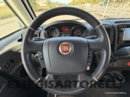 MOTORHOME KNAUS SKY I 700 LX GARAGE LETTO NAUTICO FULL 150 CV 2018 PATENTE C pieno