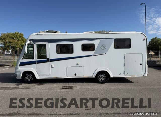 MOTORHOME KNAUS SKY I 700 LX GARAGE LETTO NAUTICO FULL 150 CV 2018 PATENTE C pieno