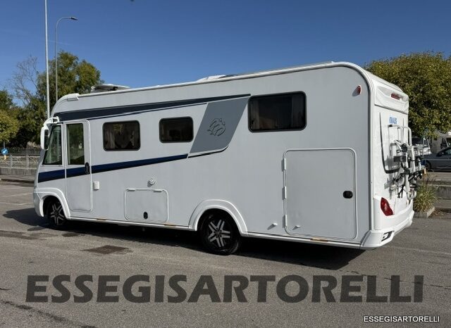 MOTORHOME KNAUS SKY I 700 LX GARAGE LETTO NAUTICO FULL 150 CV 2018 PATENTE C pieno