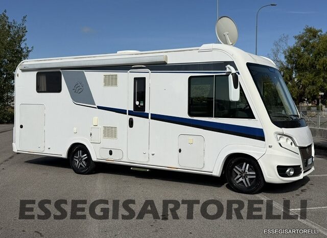 MOTORHOME KNAUS SKY I 700 LX GARAGE LETTO NAUTICO FULL 150 CV 2018 PATENTE C pieno