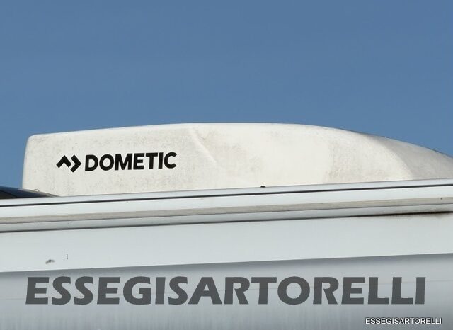 MOTORHOME KNAUS SKY I 700 LX GARAGE LETTO NAUTICO FULL 150 CV 2018 PATENTE C pieno