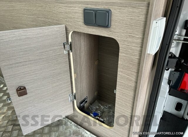 OCCASIONE : CHAUSSON PREMIUM V 690 160 CV AUTOMATICO 2023 FULL km 9.618 DOPPIO CLIMA pieno
