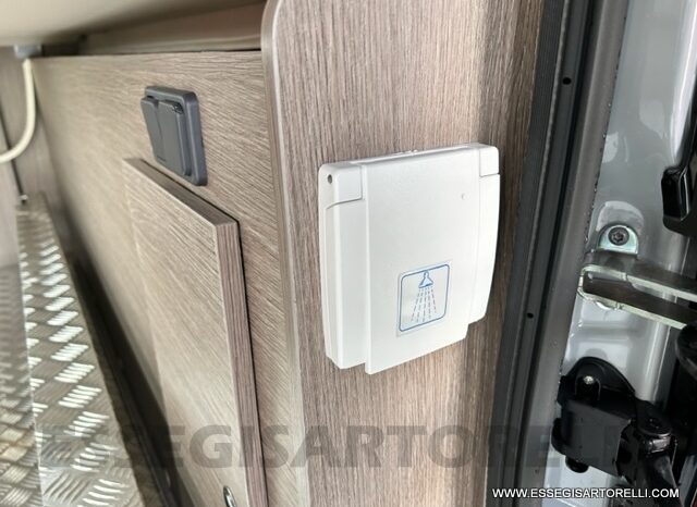 OCCASIONE : CHAUSSON PREMIUM V 690 160 CV AUTOMATICO 2023 FULL km 9.618 DOPPIO CLIMA pieno