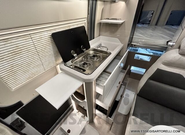 OCCASIONE : CHAUSSON PREMIUM V 690 160 CV AUTOMATICO 2023 FULL km 9.618 DOPPIO CLIMA pieno