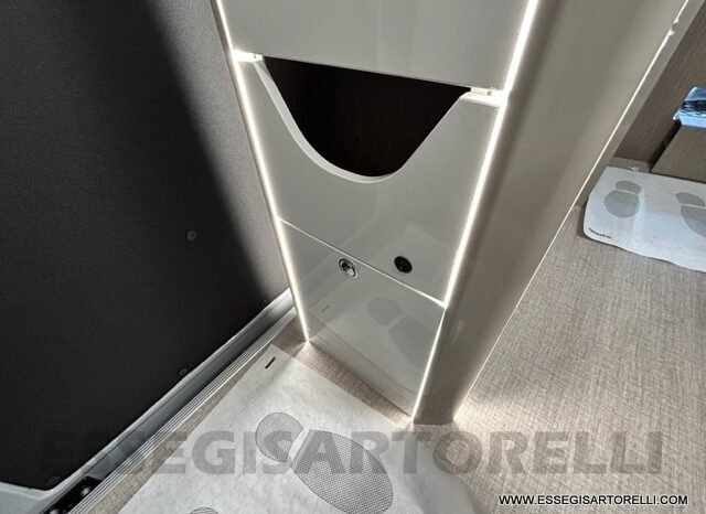 OCCASIONE : CHAUSSON PREMIUM V 690 160 CV AUTOMATICO 2023 FULL km 9.618 DOPPIO CLIMA pieno