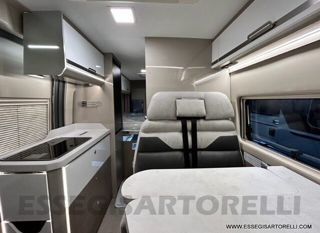 OCCASIONE : CHAUSSON PREMIUM V 690 160 CV AUTOMATICO 2023 FULL km 9.618 DOPPIO CLIMA pieno