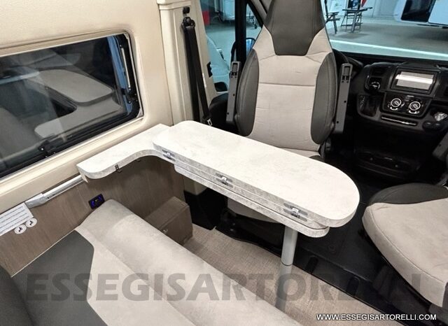 OCCASIONE : CHAUSSON PREMIUM V 690 160 CV AUTOMATICO 2023 FULL km 9.618 DOPPIO CLIMA pieno
