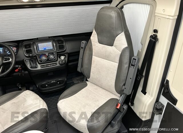 OCCASIONE : CHAUSSON PREMIUM V 690 160 CV AUTOMATICO 2023 FULL km 9.618 DOPPIO CLIMA pieno