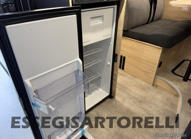 CHAUSSON NEW FIAT SPORTLINE V 594 2027 VAN 599 CM AUTOMATICO pieno
