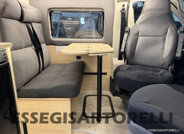 CHAUSSON NEW FIAT SPORTLINE V 594 2027 VAN 599 CM AUTOMATICO pieno