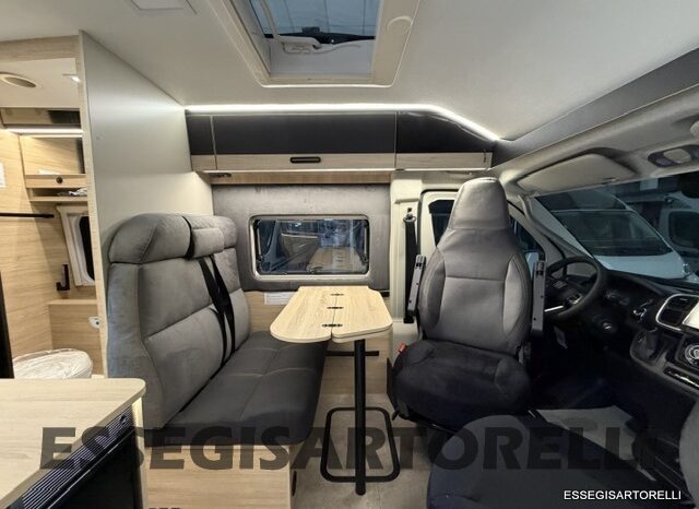 CHAUSSON NEW FIAT SPORTLINE V 594 2027 VAN 599 CM AUTOMATICO pieno