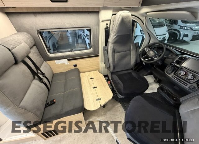 CHAUSSON NEW FIAT SPORTLINE V 594 2027 VAN 599 CM AUTOMATICO pieno